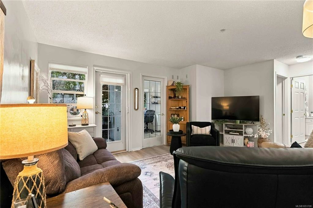 105-290 Island Highway, View Royal, BC, V9B 1G5 - 8