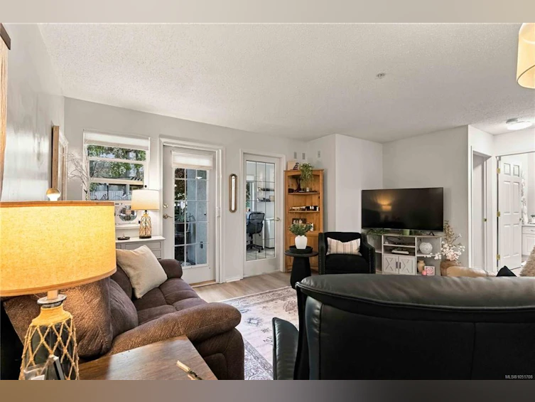 105-290 Island Highway, View Royal, BC, V9B 1G5 - 8