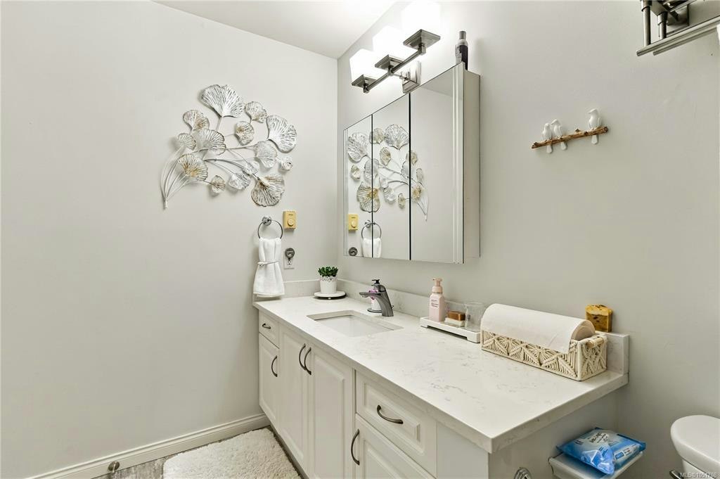 105-290 Island Highway, View Royal, BC, V9B 1G5 - 23