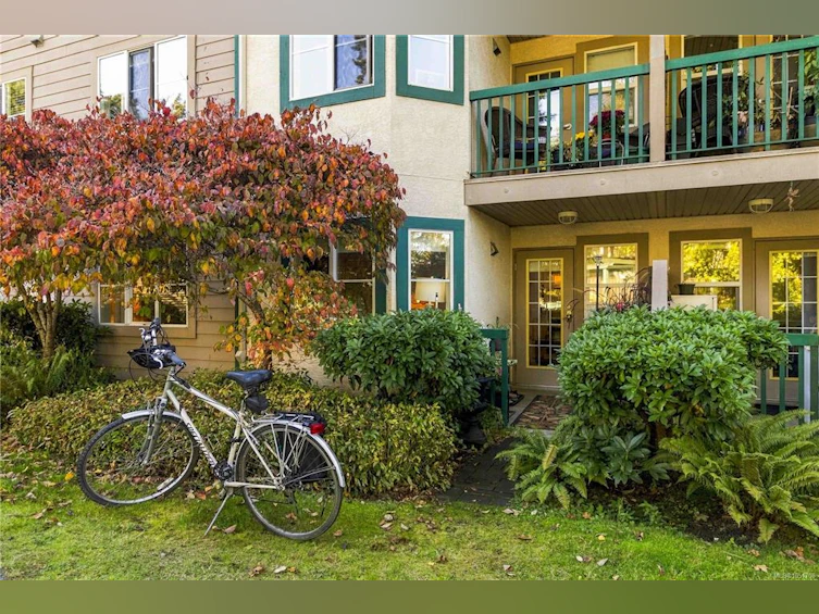 105-290 Island Highway, View Royal, BC, V9B 1G5 - 3