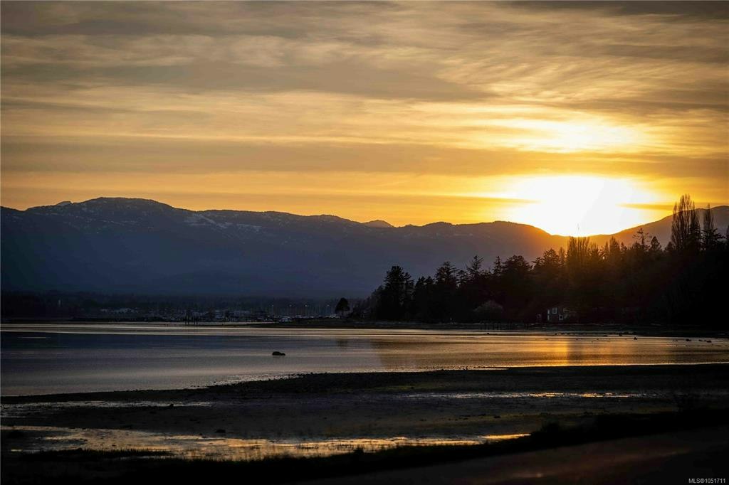1304 Midden Road, Comox, BC, V9M 2R6 - 51