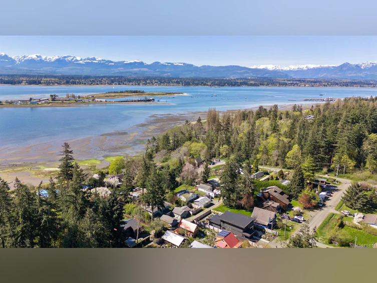 1304 Midden Road, Comox, BC, V9M 2R6 - 54