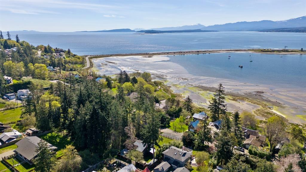 1304 Midden Road, Comox, BC, V9M 2R6 - 56