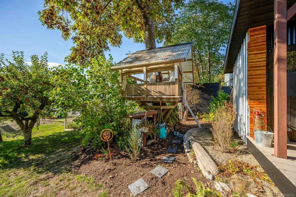 6044 N Island Highway, Courtenay, BC, V9J 1T5 - 46