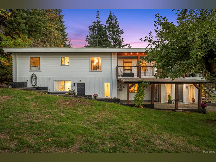 6044 N Island Highway, Courtenay, BC, V9J 1T5 - 57
