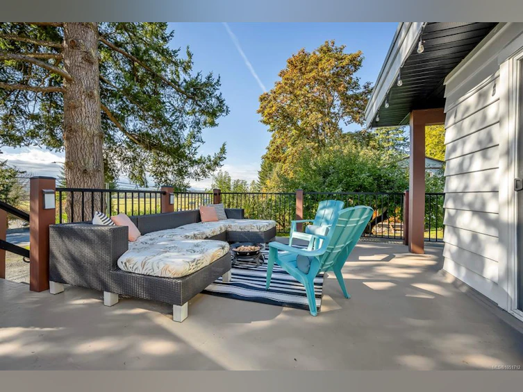 6044 N Island Highway, Courtenay, BC, V9J 1T5 - 10