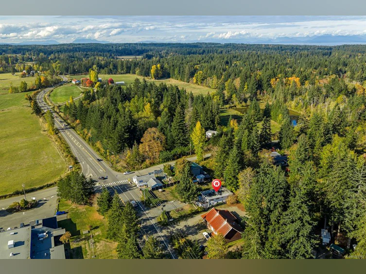 6044 N Island Highway, Courtenay, BC, V9J 1T5 - 54