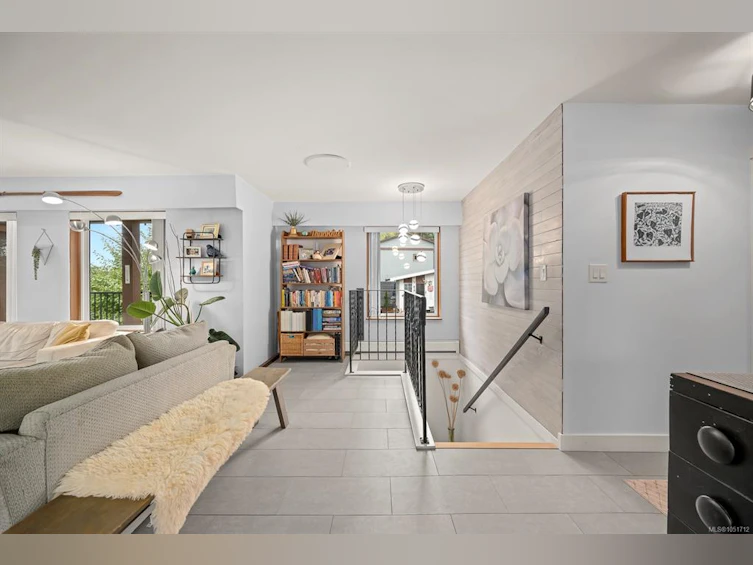 6044 N Island Highway, Courtenay, BC, V9J 1T5 - 30