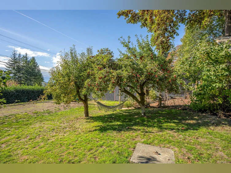 6044 N Island Highway, Courtenay, BC, V9J 1T5 - 51