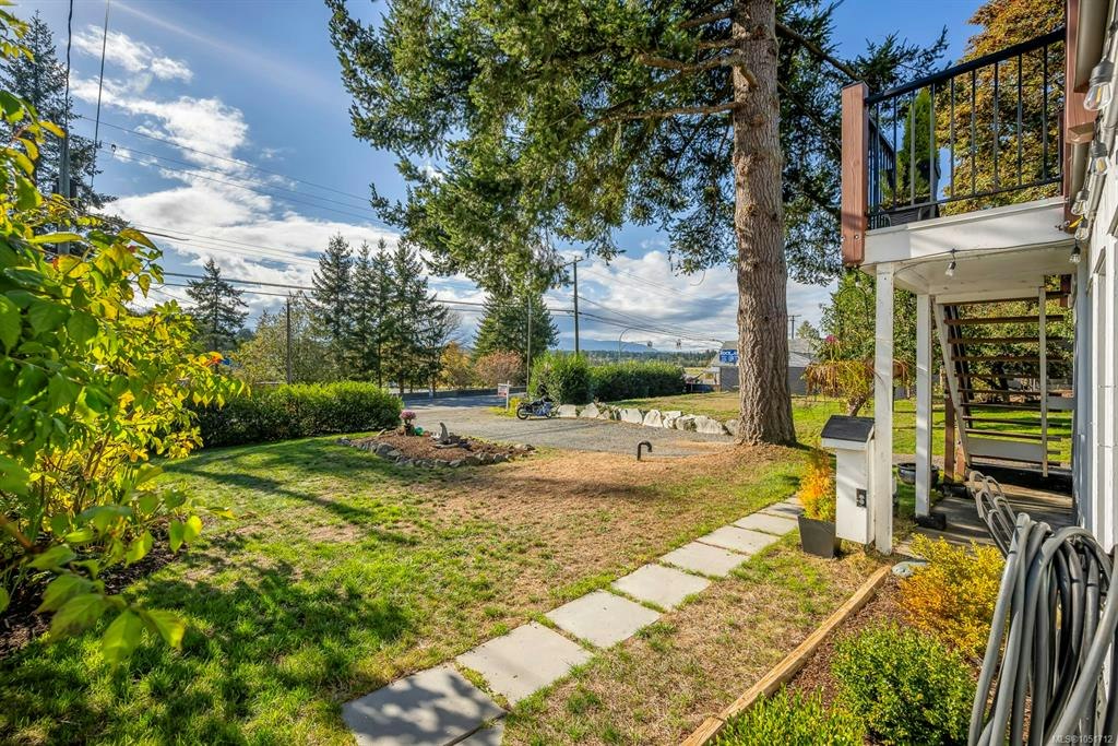 6044 N Island Highway, Courtenay, BC, V9J 1T5 - 60