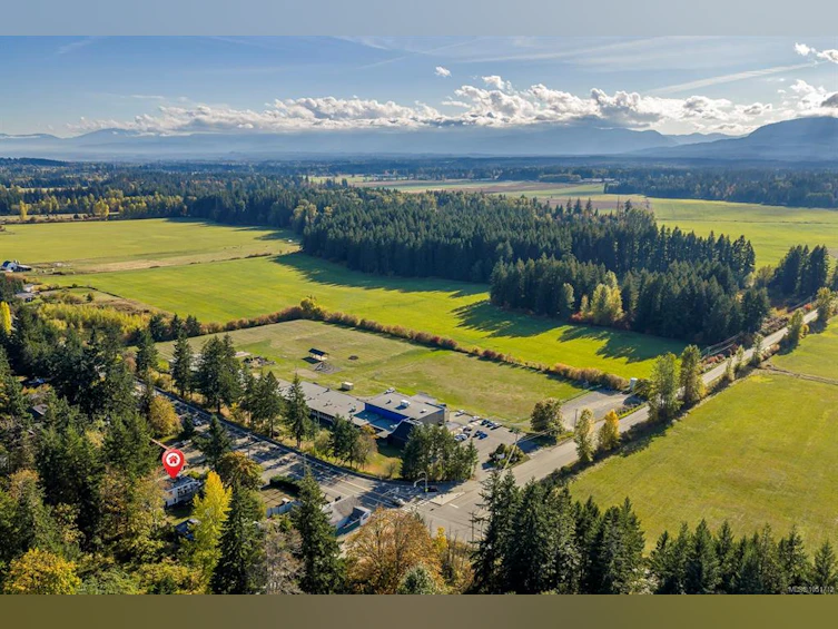 6044 N Island Highway, Courtenay, BC, V9J 1T5 - 55