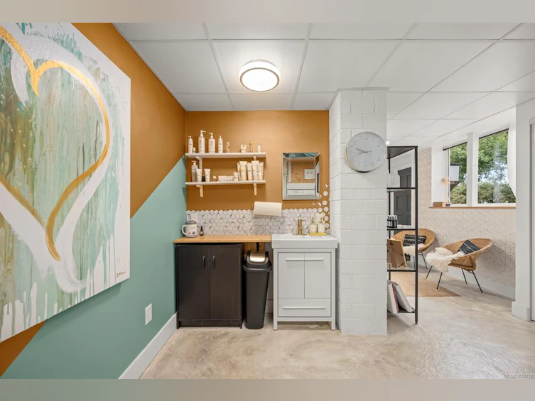 6044 N Island Highway, Courtenay, BC, V9J 1T5 - 36