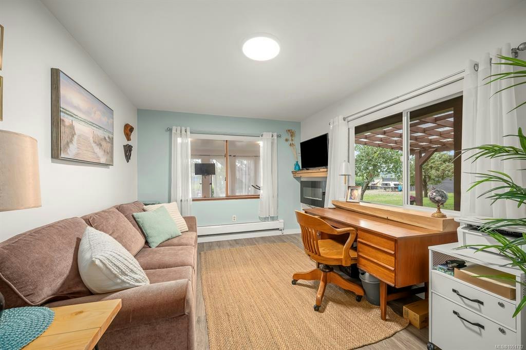 6044 N Island Highway, Courtenay, BC, V9J 1T5 - 31