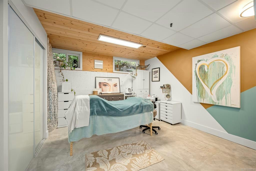 6044 N Island Highway, Courtenay, BC, V9J 1T5 - 37