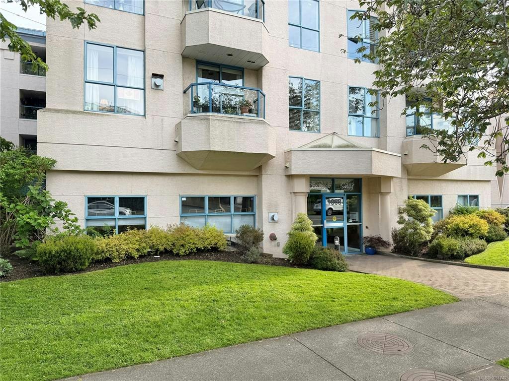 408-1063 Southgate Street, Victoria, BC, V8R 1C8