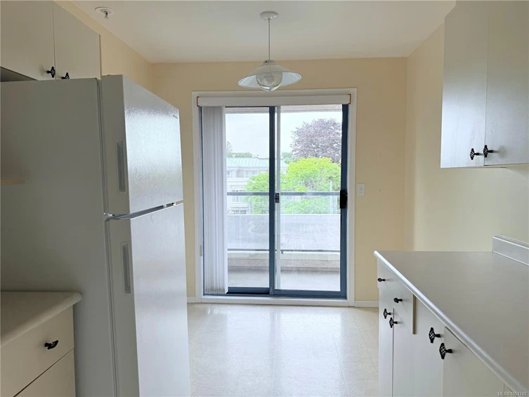 408-1063 Southgate Street, Victoria, BC, V8R 1C8 - 11