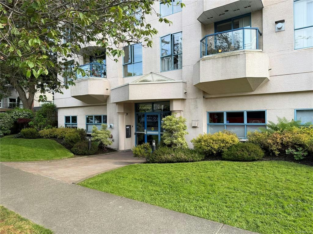 408-1063 Southgate Street, Victoria, BC, V8R 1C8 - 2