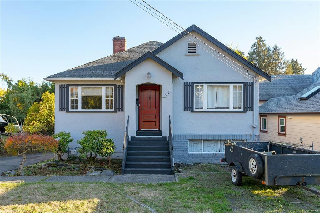 911 Darwin Avenue, Saanich, BC, V8X 2X8