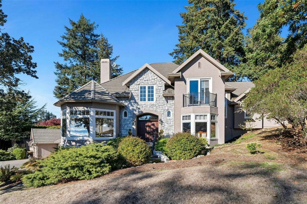 906 Cobblestone Lane, Saanich, BC, V8Y 3G3