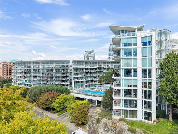 206-68 Songhees Road, Victoria, BC, V9A 0A3 - 3