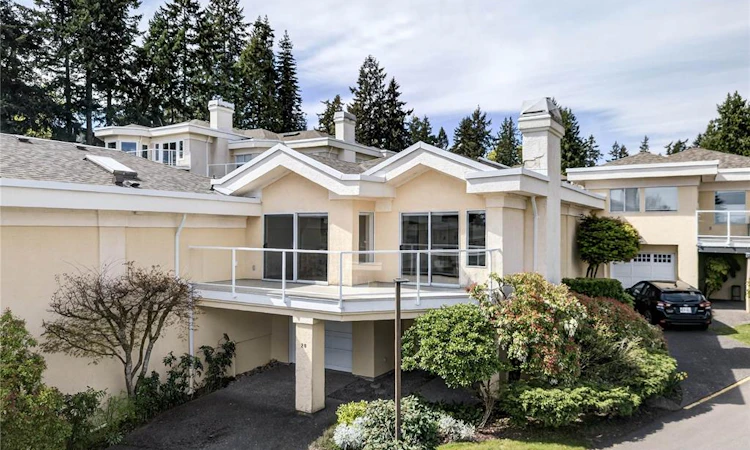 20-258 Lower Ganges Road