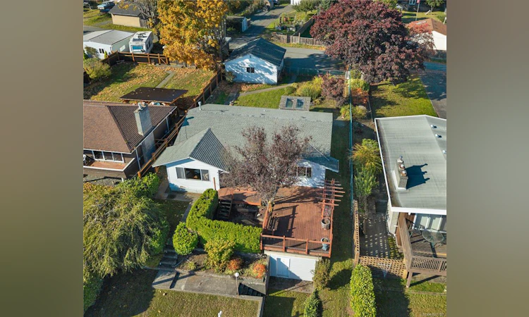 558 Alder Street
