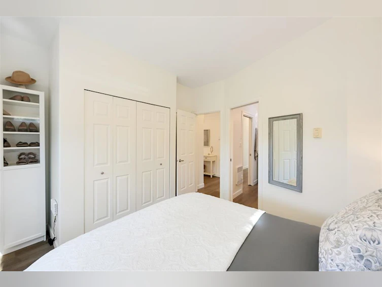 2563 Shelbourne Street, Victoria, BC, V8R 4L7 - 33