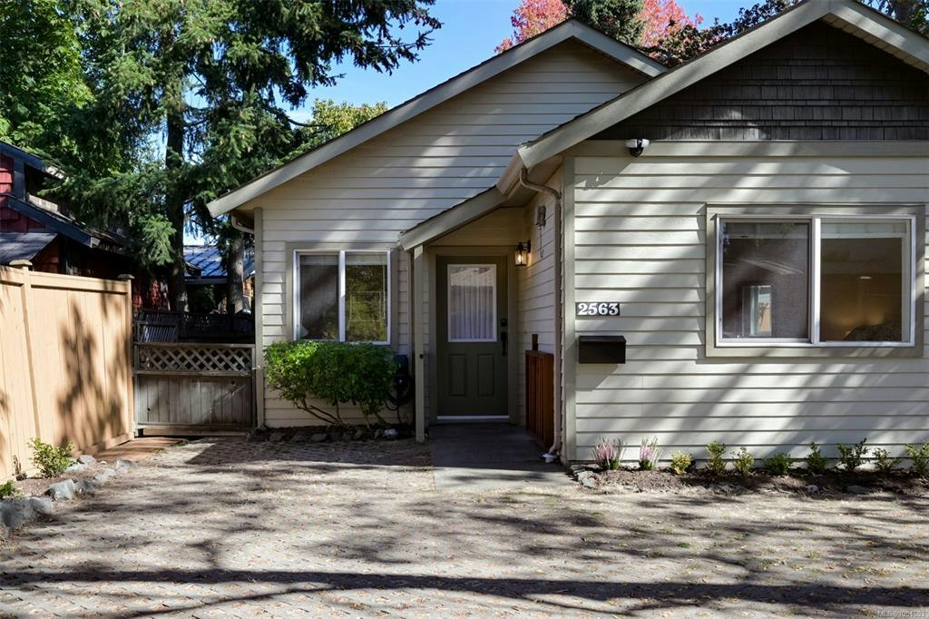 2563 Shelbourne Street, Victoria, BC, V8R 4L7 - 82