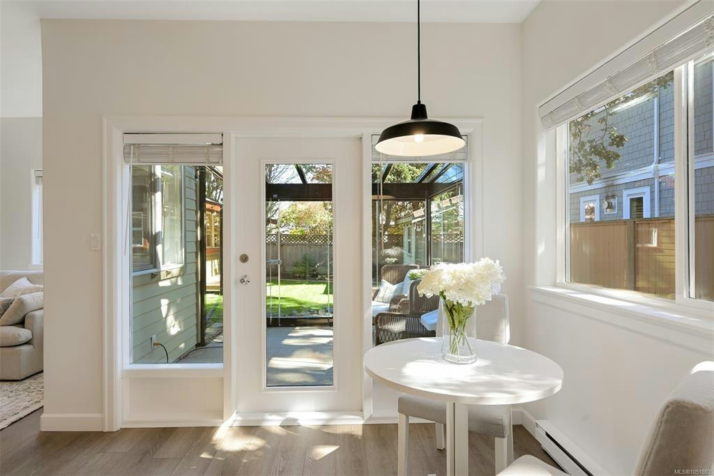 2563 Shelbourne Street, Victoria, BC, V8R 4L7 - 23