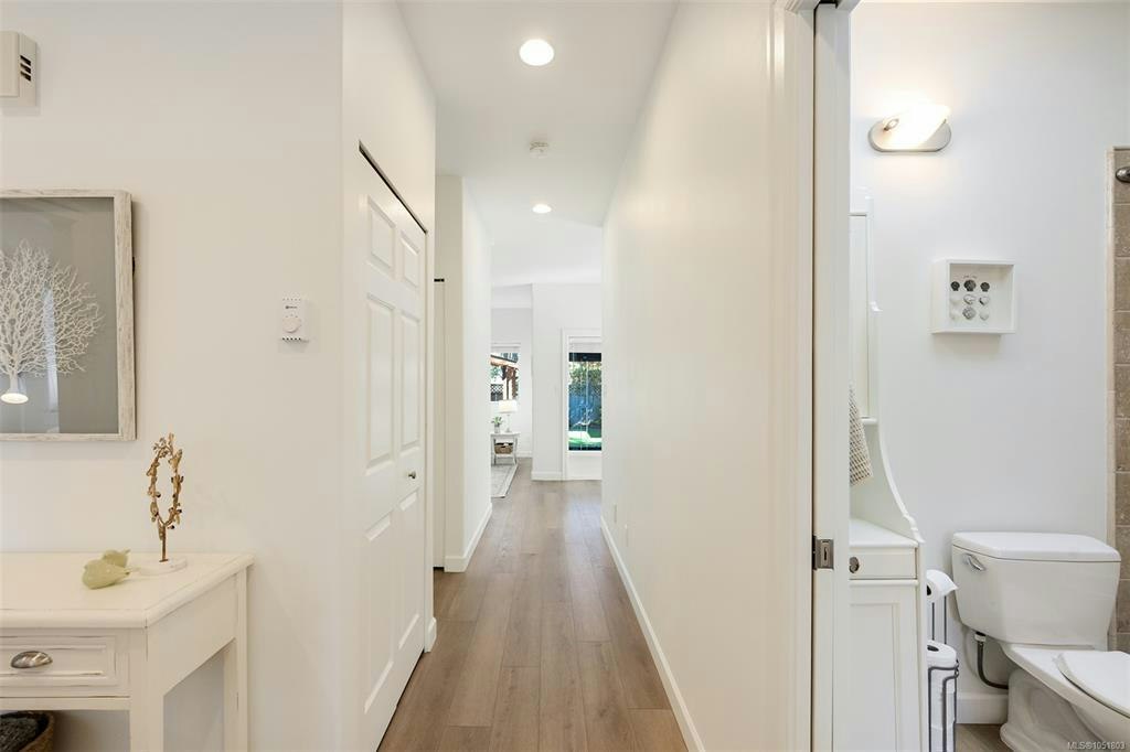 2563 Shelbourne Street, Victoria, BC, V8R 4L7 - 7