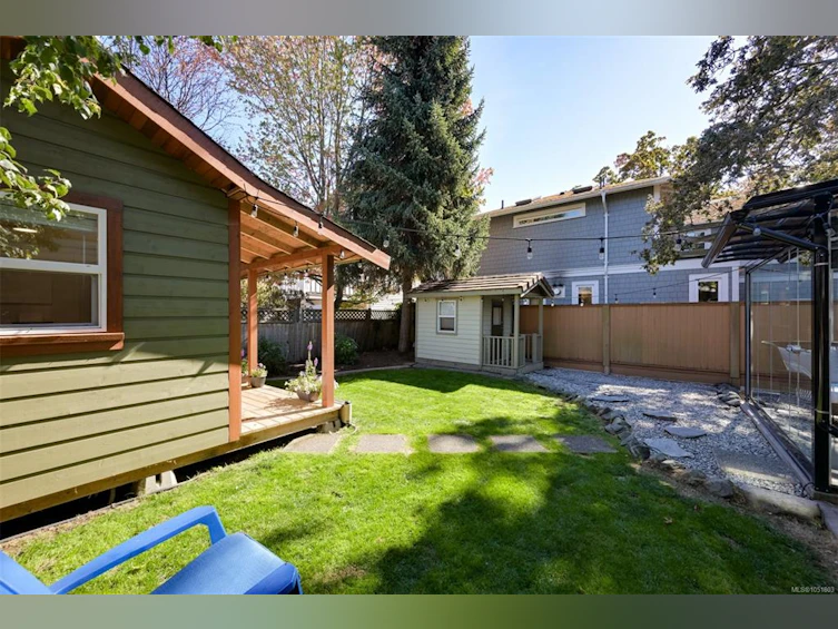 2563 Shelbourne Street, Victoria, BC, V8R 4L7 - 74