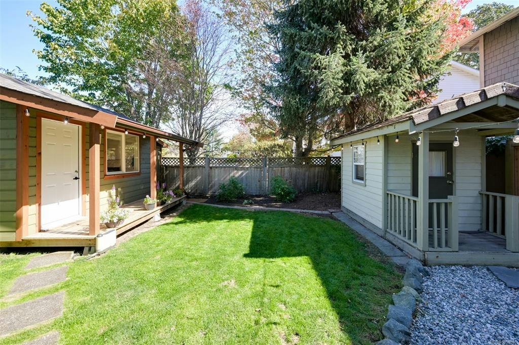 2563 Shelbourne Street, Victoria, BC, V8R 4L7 - 47