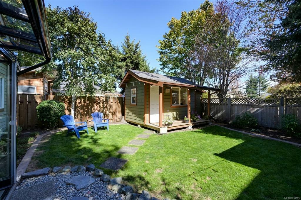 2563 Shelbourne Street, Victoria, BC, V8R 4L7 - 46