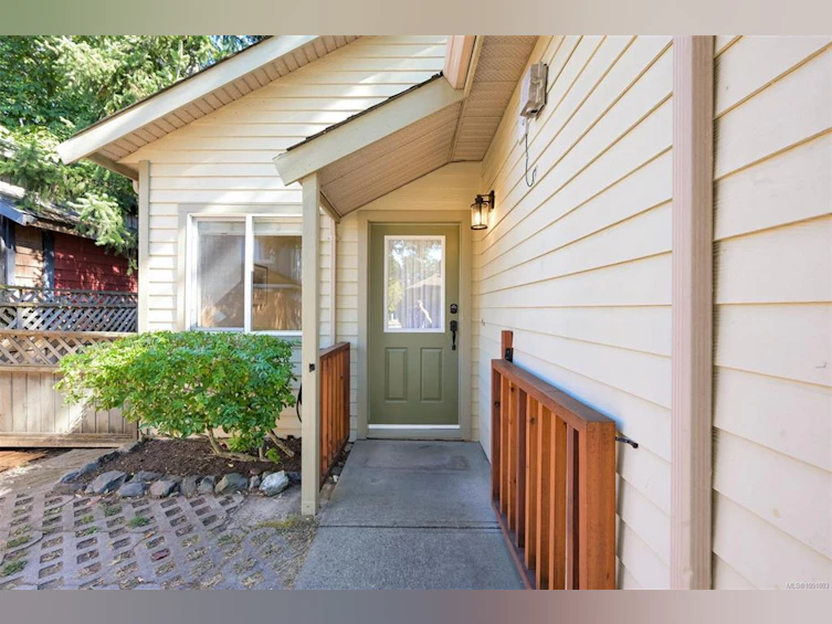 2563 Shelbourne Street, Victoria, BC, V8R 4L7 - 5