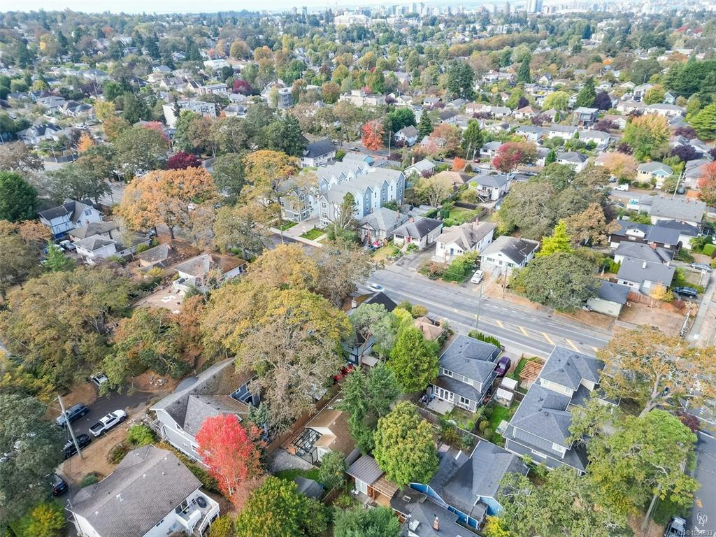 2563 Shelbourne Street, Victoria, BC, V8R 4L7 - 91