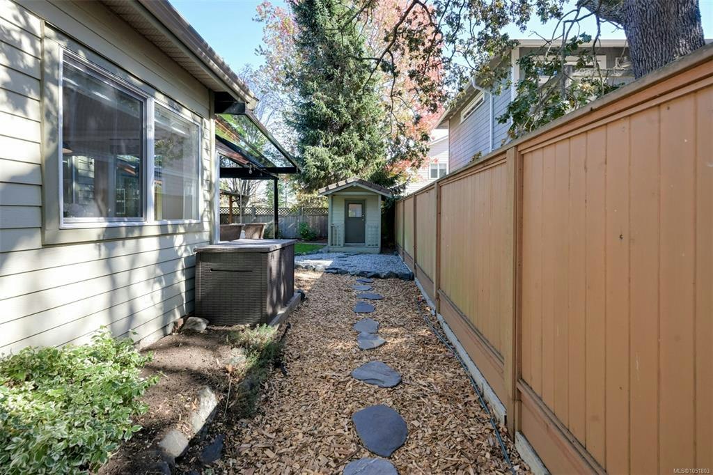 2563 Shelbourne Street, Victoria, BC, V8R 4L7 - 70