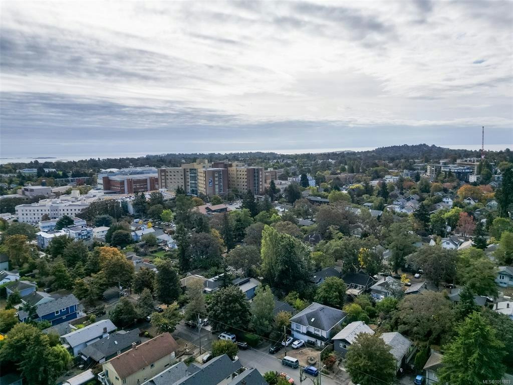 2563 Shelbourne Street, Victoria, BC, V8R 4L7 - 92