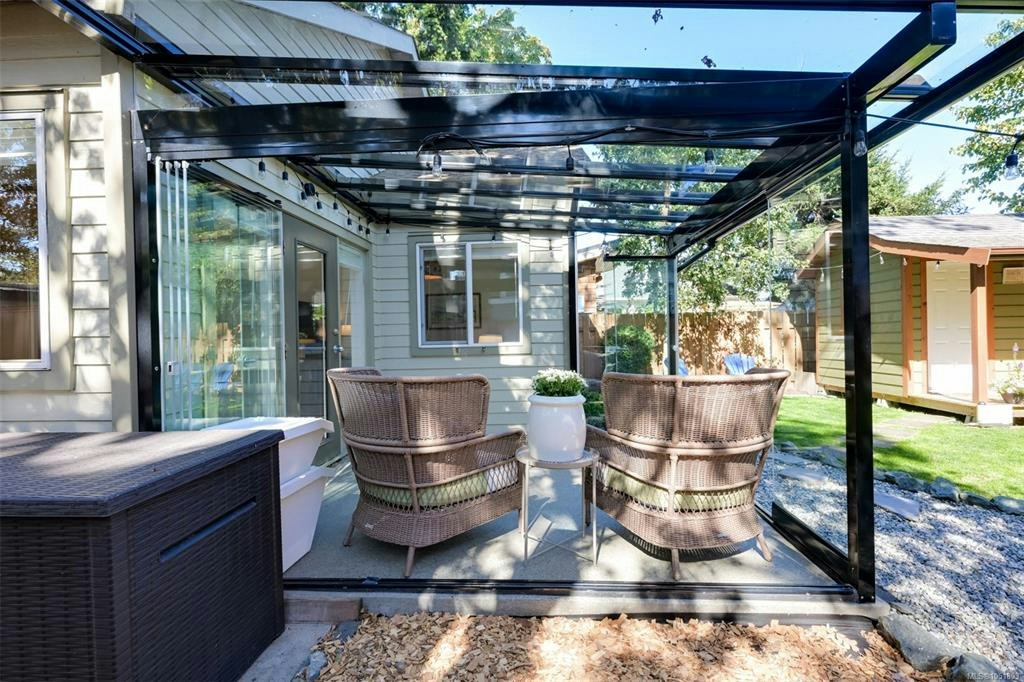 2563 Shelbourne Street, Victoria, BC, V8R 4L7 - 68