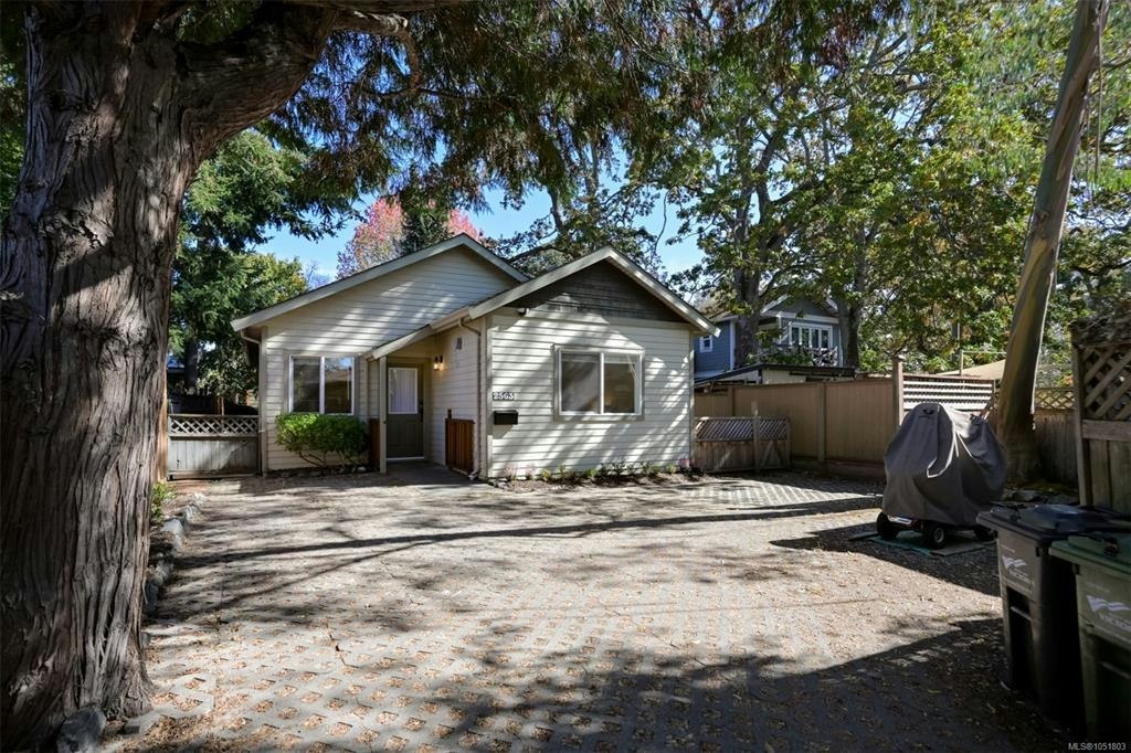 2563 Shelbourne Street, Victoria, BC, V8R 4L7 - 85
