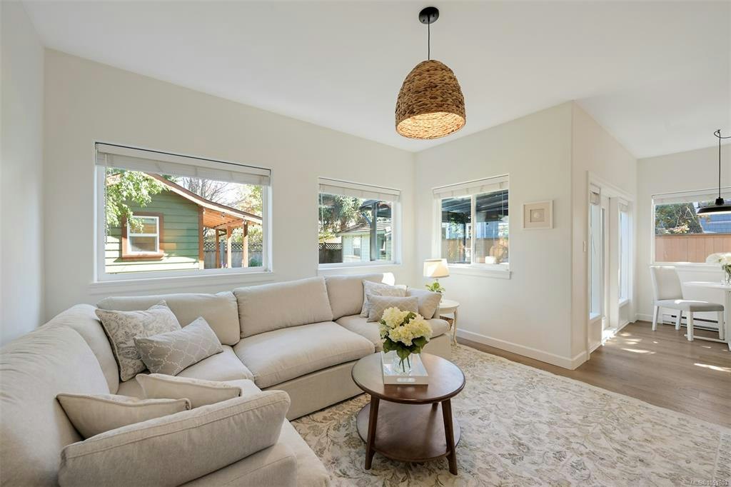 2563 Shelbourne Street, Victoria, BC, V8R 4L7 - 9