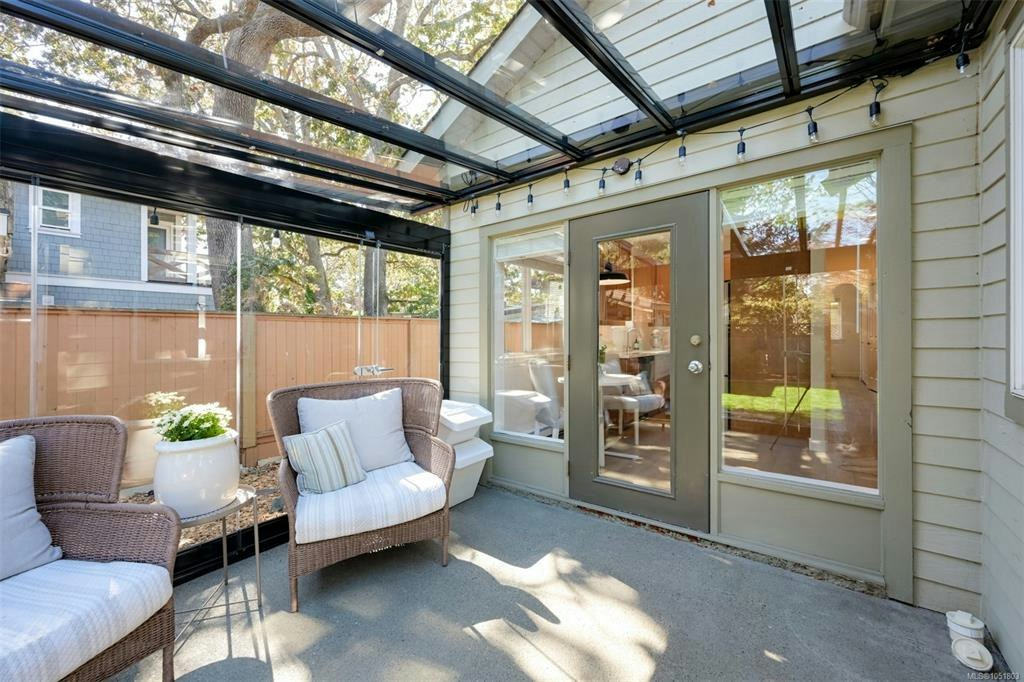 2563 Shelbourne Street, Victoria, BC, V8R 4L7 - 27