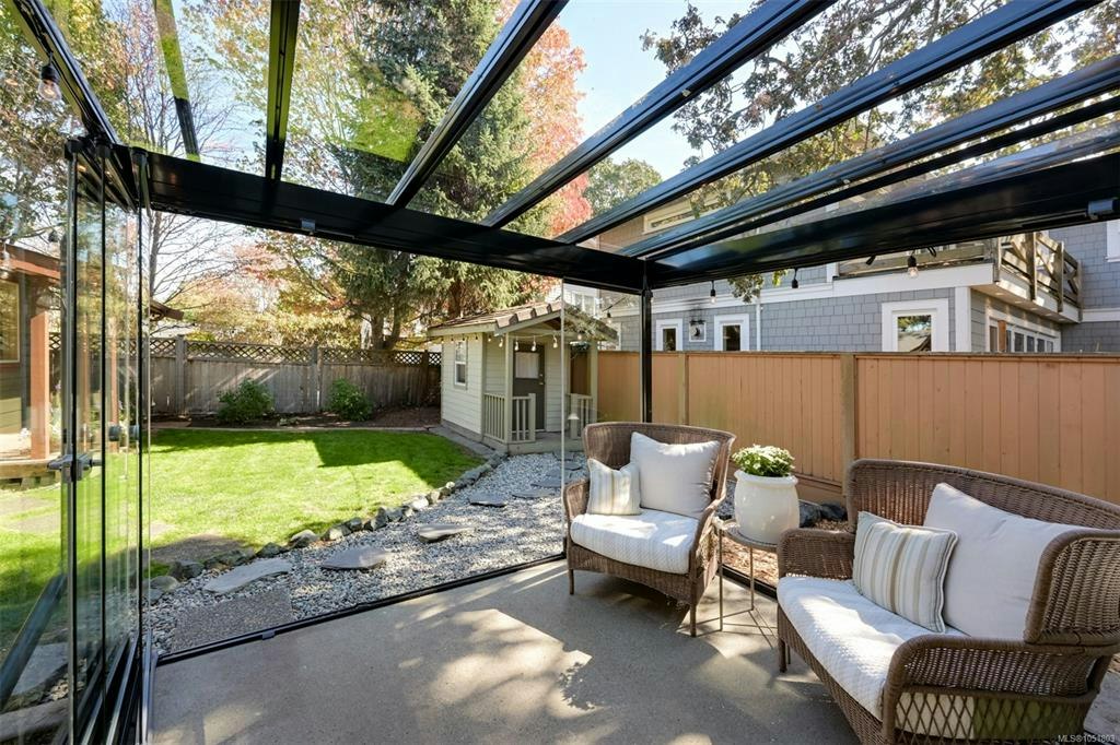 2563 Shelbourne Street, Victoria, BC, V8R 4L7 - 61
