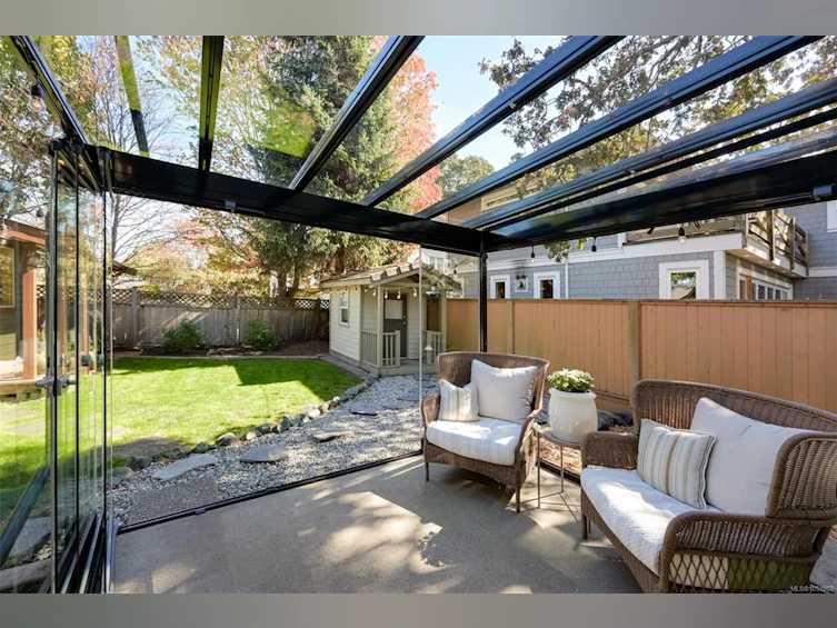 2563 Shelbourne Street, Victoria, BC, V8R 4L7 - 61
