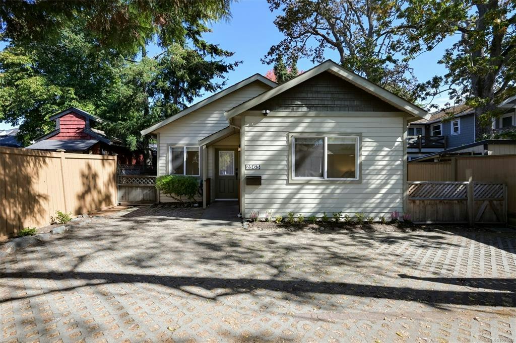 2563 Shelbourne Street, Victoria, BC, V8R 4L7 - 2