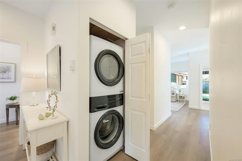 2563 Shelbourne Street, Victoria, BC, V8R 4L7 - 45