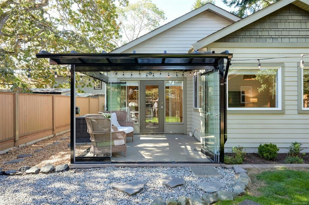 2563 Shelbourne Street, Victoria, BC, V8R 4L7 - 4