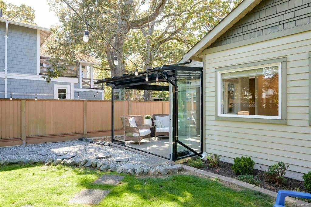 2563 Shelbourne Street, Victoria, BC, V8R 4L7 - 59