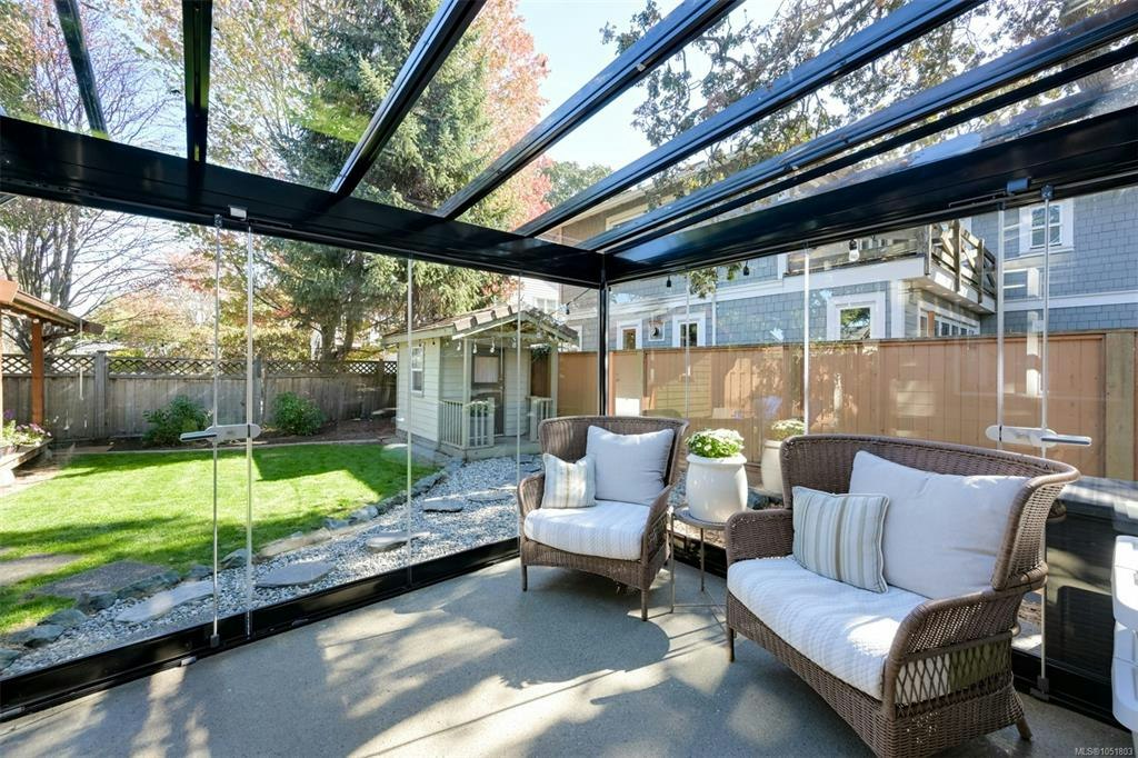 2563 Shelbourne Street, Victoria, BC, V8R 4L7 - 25