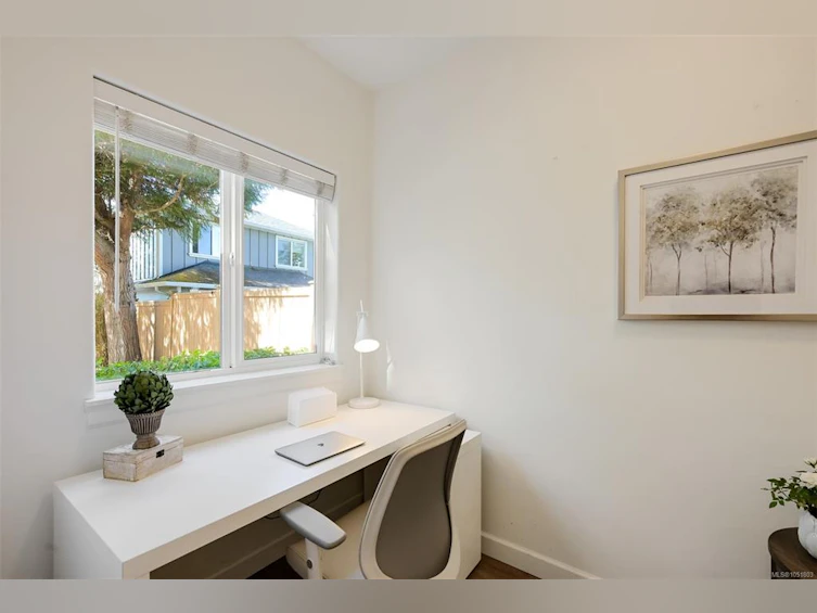 2563 Shelbourne Street, Victoria, BC, V8R 4L7 - 41