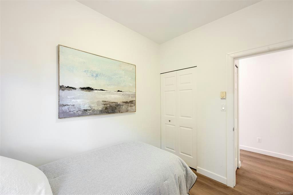 2563 Shelbourne Street, Victoria, BC, V8R 4L7 - 44
